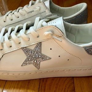 Brand-New Vintage Havana “Betsy White Diamonds” Women’s Sneakers, Size 7!